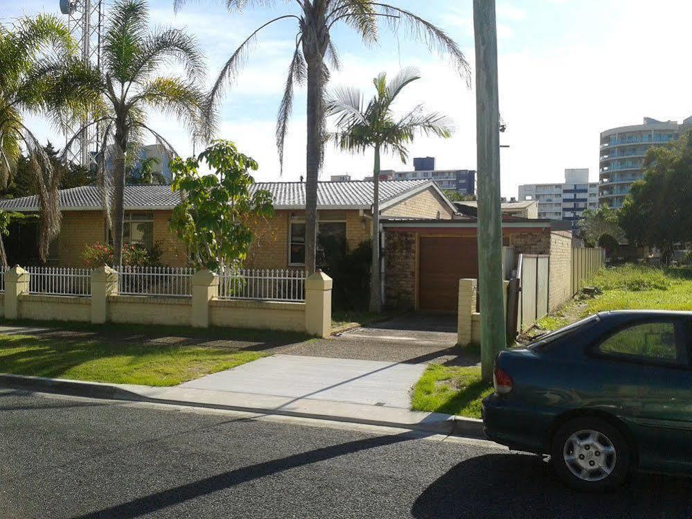 And Wallis Lake 3* Forster